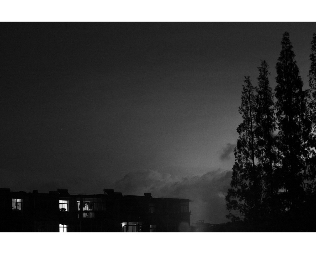 Ƭ 073-1024.jpg